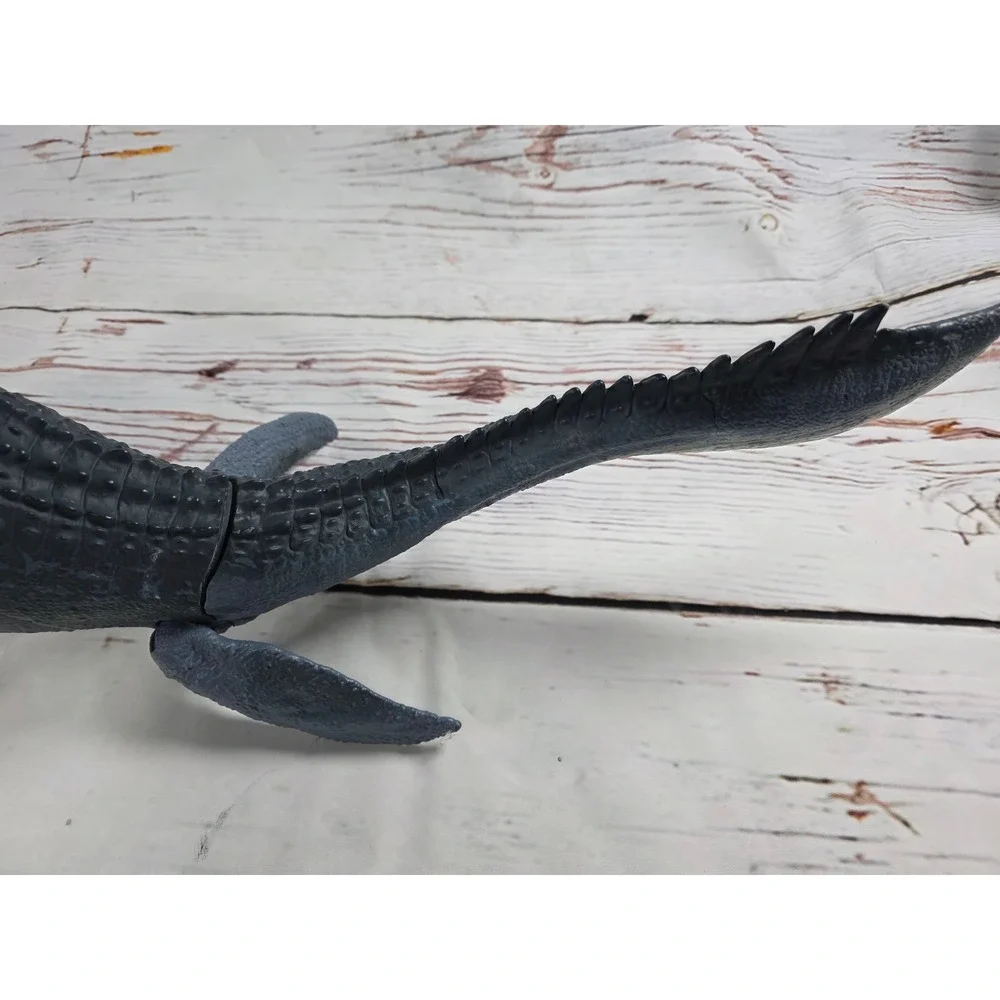 Jurassic World Real Feel Mosasaurus Action Figure Blue Dinosaur Toy FNG24